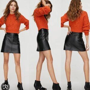 Wilfred Free Aritzia Roxanne Vegan Faux Leather Mini Skirt Zip Black - Size 6